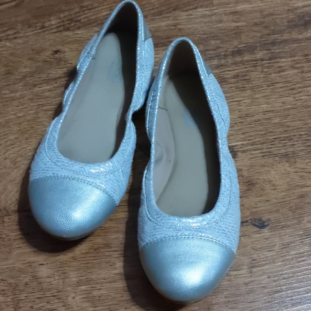 Like new Easy Spirit Flats.